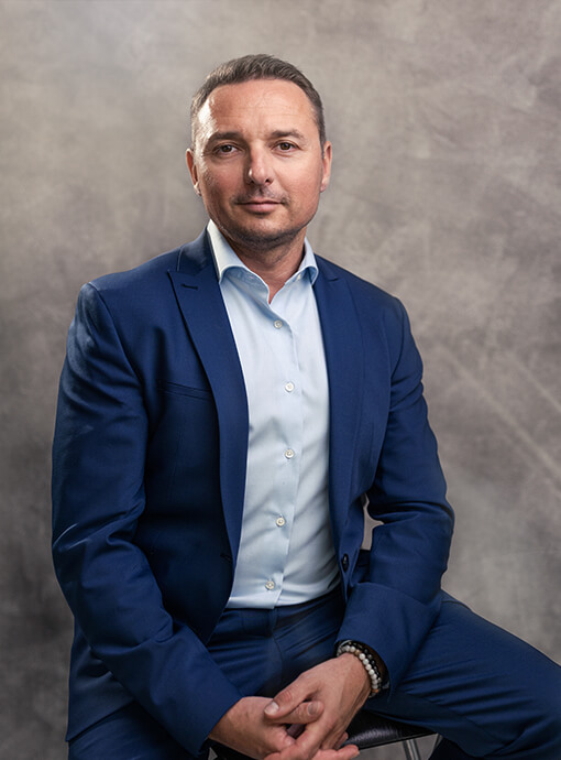 pesti-antal- sorsrendezo-csaladallitas-csalad-allitas-stresszoldas-belso-harmonia-csaladrendszer-allitas-hellinger-fele-csaladallitas-budapest-1.1 Pesti Antal, sorsrendező, Hellinger féle családállítás, Budapest, kineziológia, stresszoldás, belső harmónia, hipnózis, jóga, családrendszer állítás